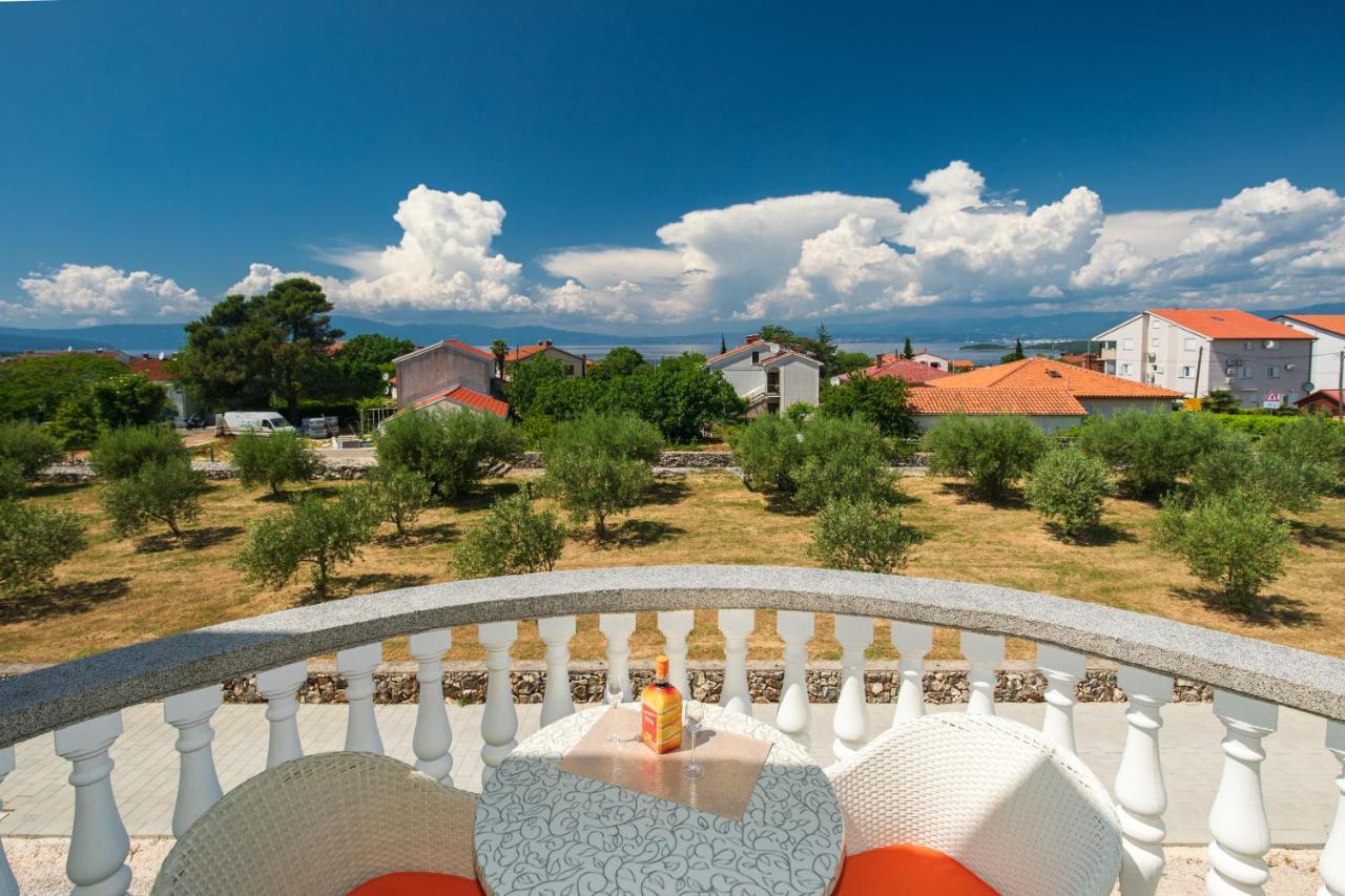 Vila Panorama By El-Pi Tours Malinska Exterior photo
