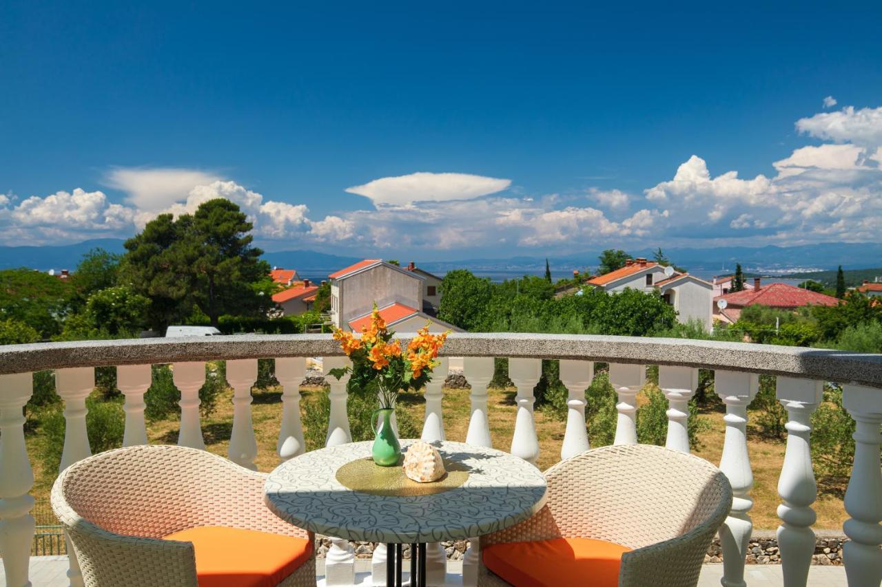 Vila Panorama By El-Pi Tours Malinska Exterior photo