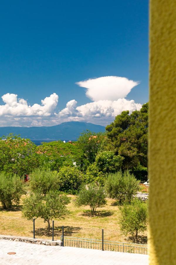 Vila Panorama By El-Pi Tours Malinska Exterior photo