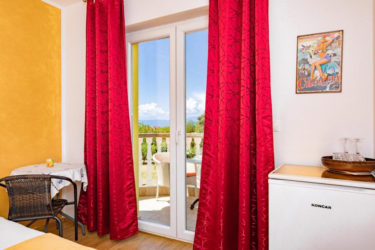 Vila Panorama By El-Pi Tours Malinska Exterior photo