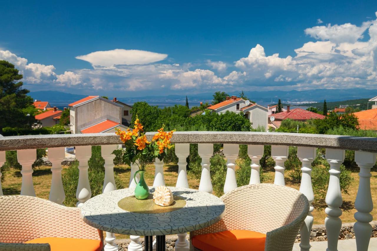 Vila Panorama By El-Pi Tours Malinska Exterior photo